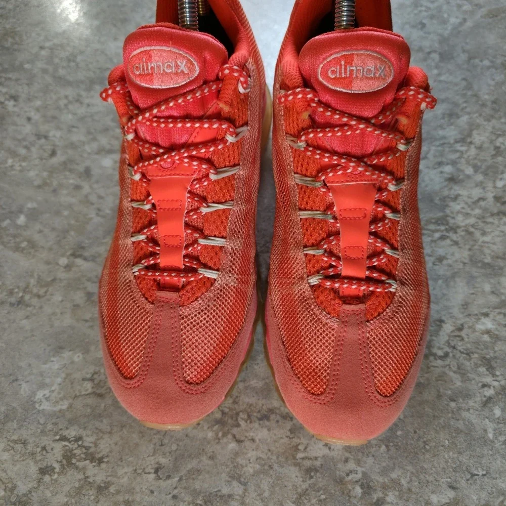 Nike Air Max 95 Dynamic Flywire Orange and Peach Women's Size 7 Shoes *Clean.